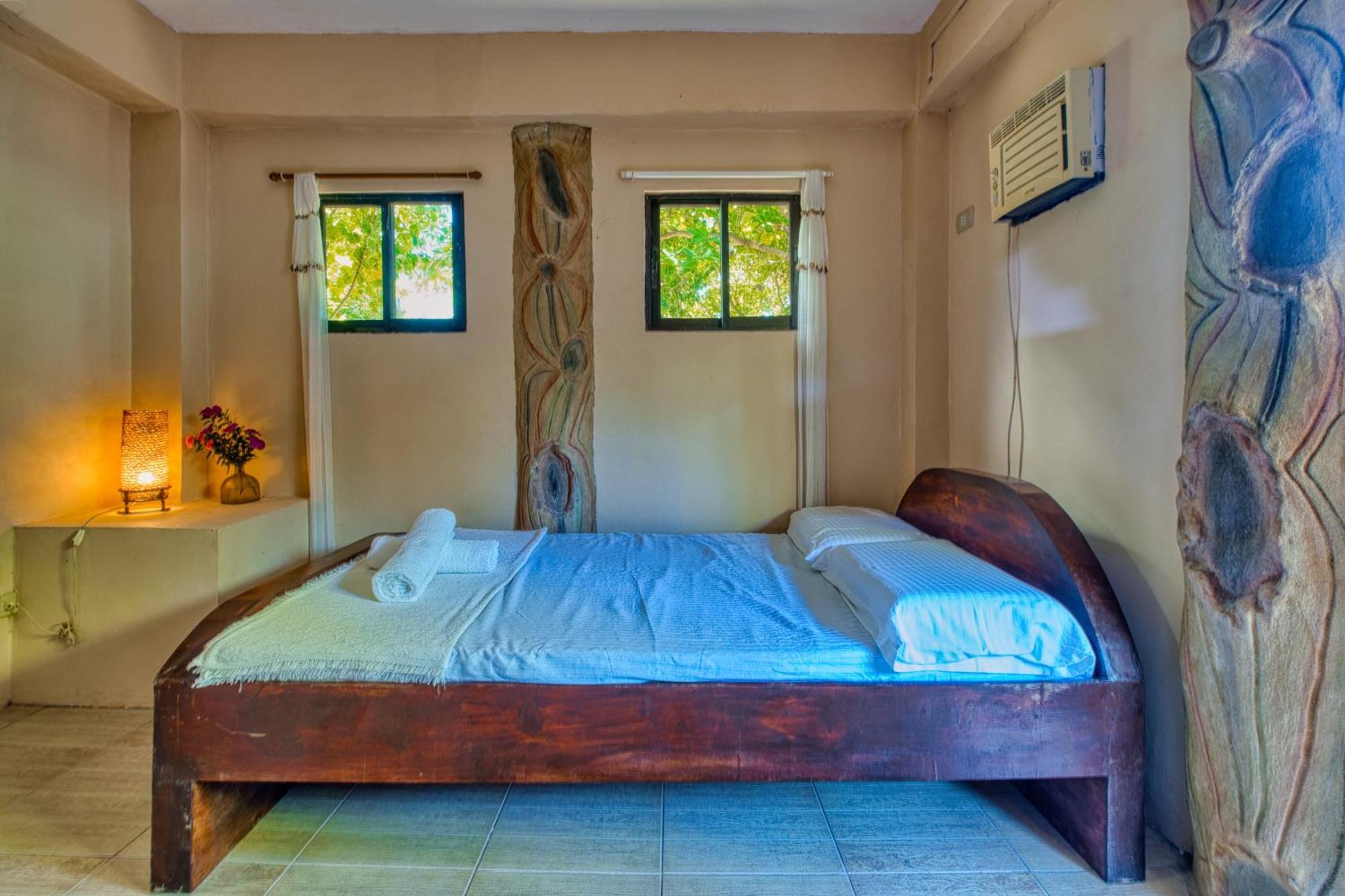 Daanbantayan Pilar Pilapil Beach Resort חדר תמונה