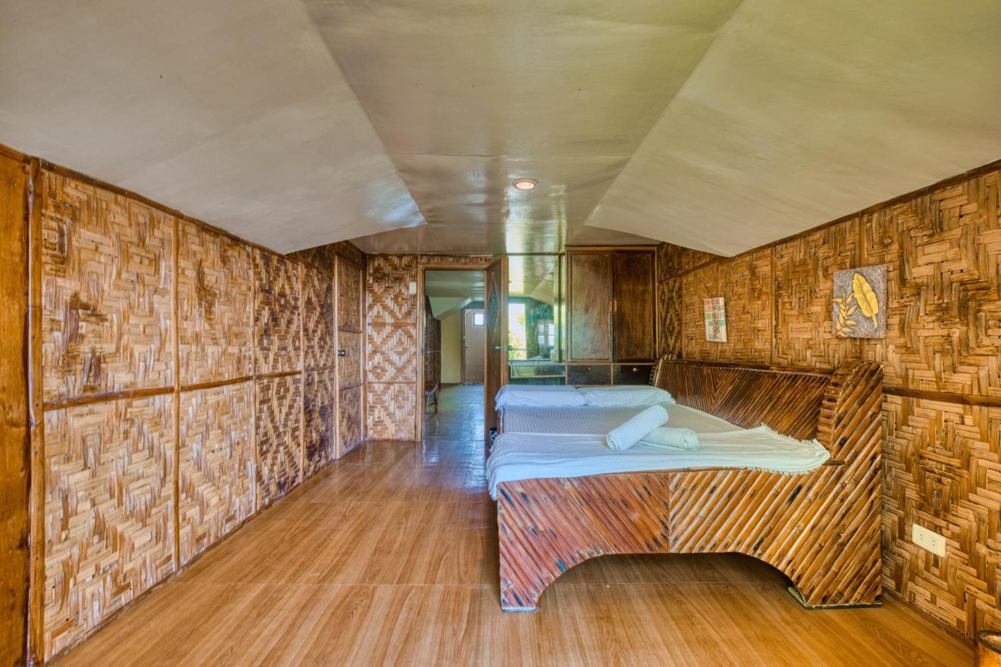 Daanbantayan Pilar Pilapil Beach Resort חדר תמונה